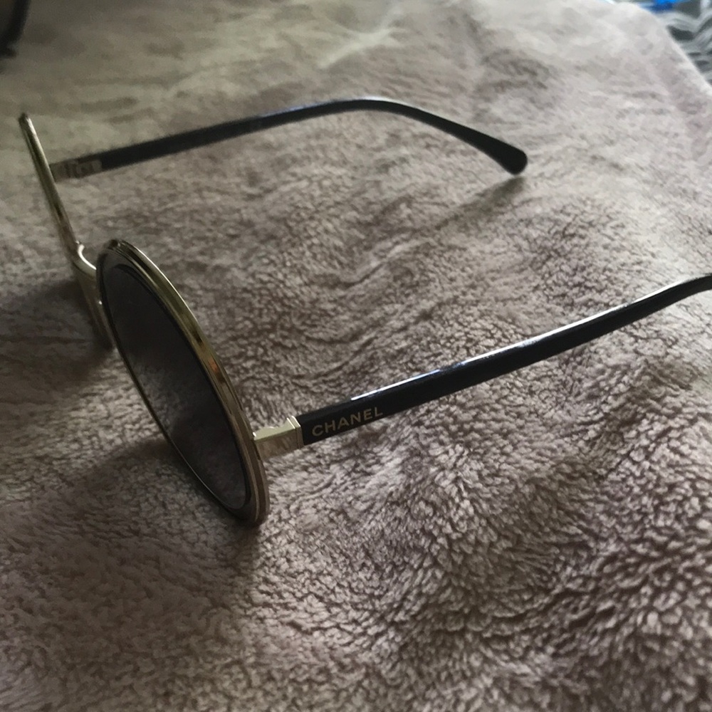 Chanel sunglasses - Picture 6 of 6